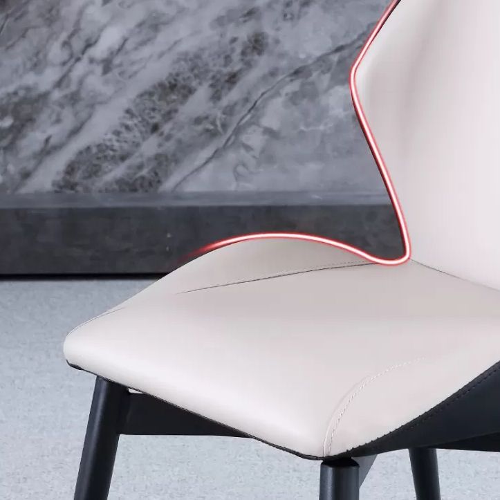 Chaise de restauration industrielle chaise Parsons Wingback avec des jambes en métal noir pour usage domestique