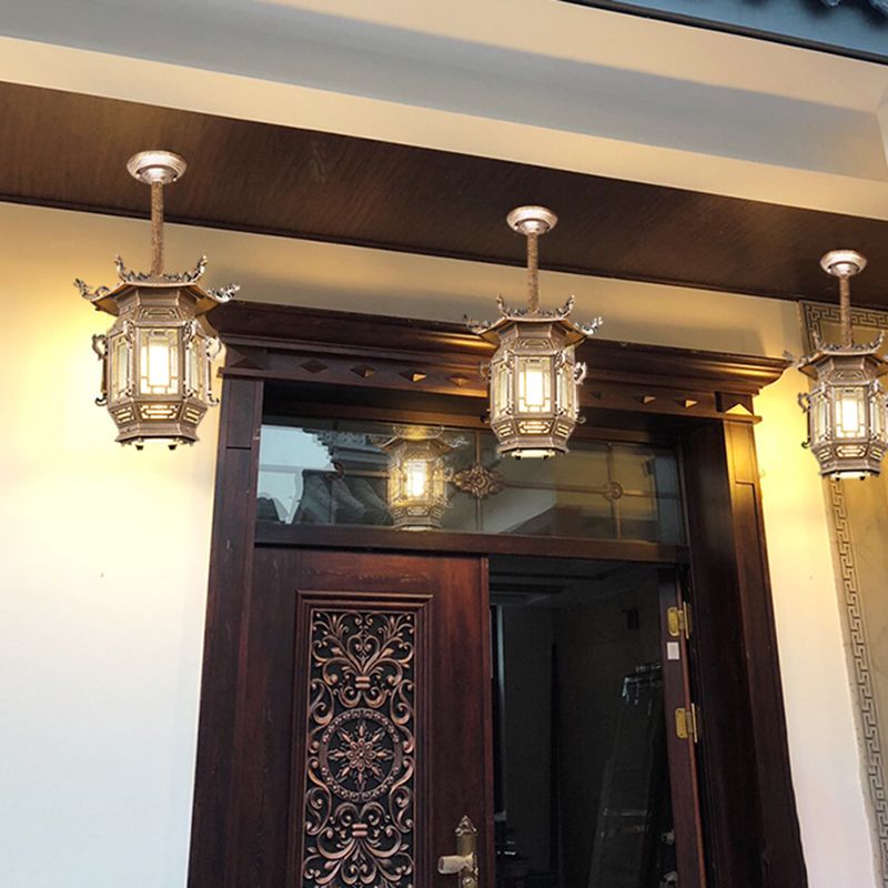 Lanterne semi-encastrée, plafonnier traditionnel à 1 lumière avec abat-jour en plastique