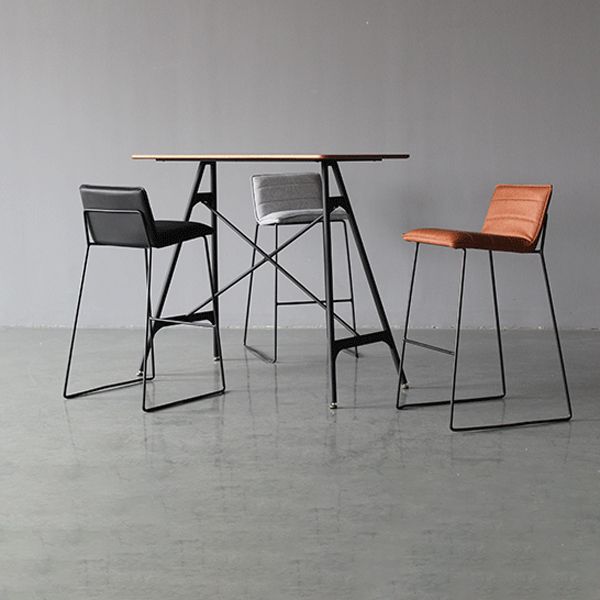 Modern Low Back Restaurant Stool Matte Finish Leather Barstool
