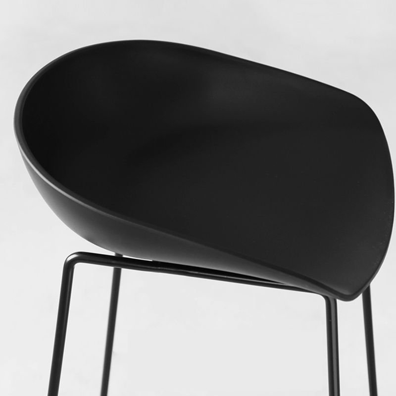 Scandinavian Style Bar-stool with Sled Legs Bucket Seat Counter Stool for Kitchen Bar