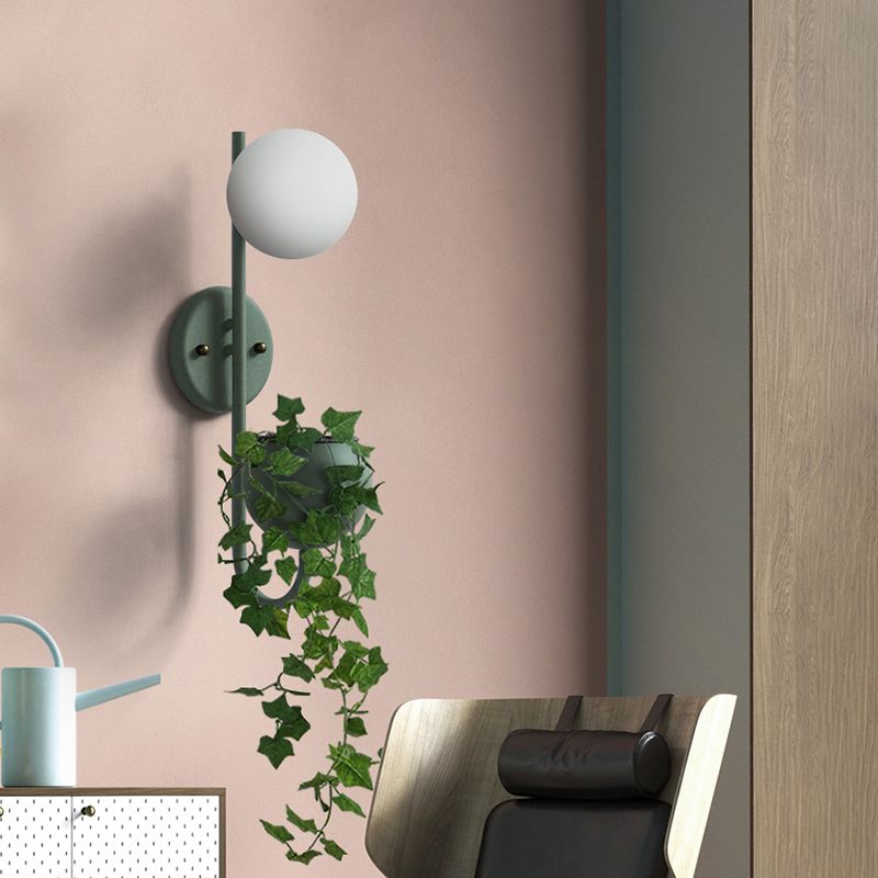 Nordic Style Iron Wall Lamp Ball Shape Wall Light for Bedroom (Included Plant)