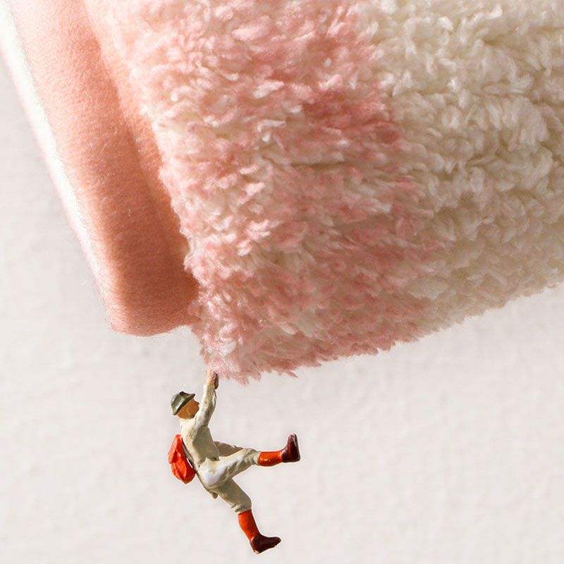 Black Modern Carpet Polyester Graphic Carpet Stain Resistant Carpet for Living Room