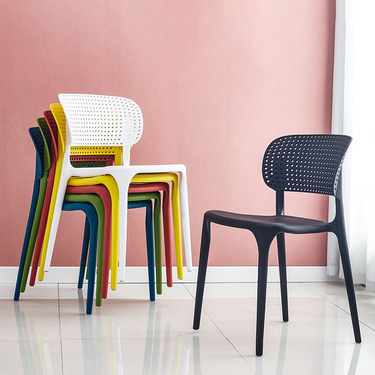 Chaises de salle à manger en plastique de style moderne, chaise de salle à manger empilable à dossier ouvert pour la cuisine