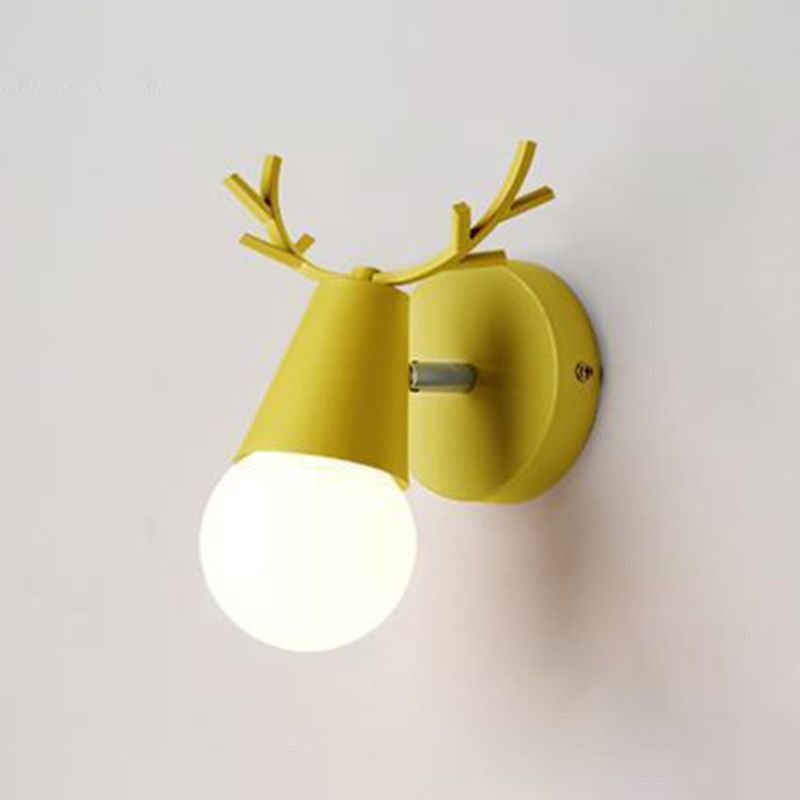 Metal Unique Shape Wall Lights Modern Style 1 Light Wall Sconce for Bedroom
