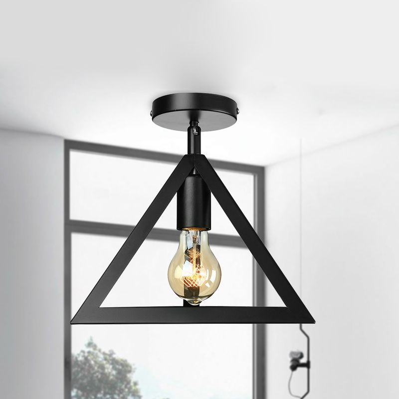 Lámpara de techo semi empotrada de jaula de alambre industrial retro con pantalla triangular Lámpara de techo de metal de 1 cabezal en negro/gris/blanco
