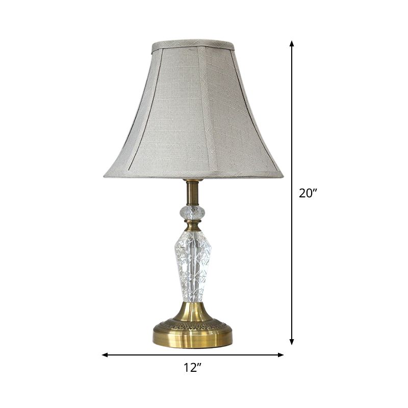 Lampada da comodino a 1 testa in tessuto contemporaneo con illuminazione a campana in cristallo con pannelli in grigio