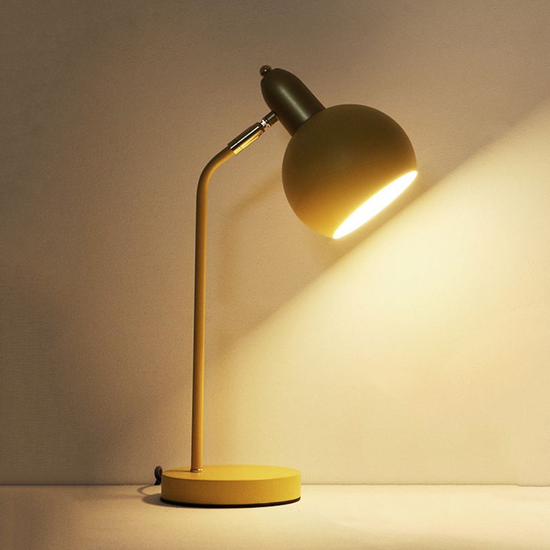 Lighting de mesa de domo metálico Macaron 1 Lámpara de lectura ajustable de cabeza para dormitorio