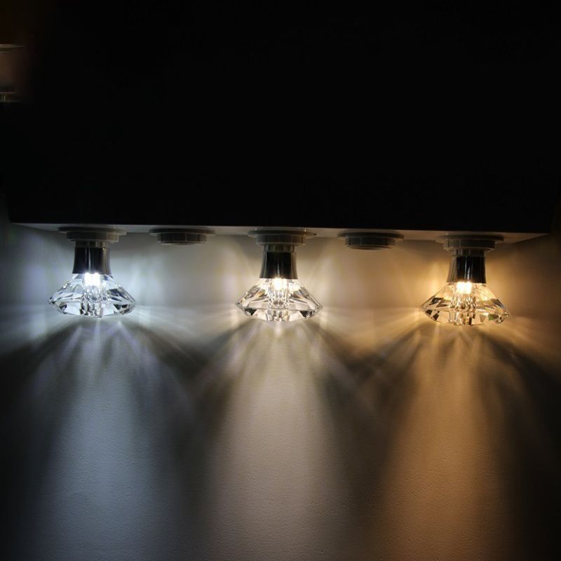 Moderne, schlichte Kristall-Deckenleuchte, rautenförmige Mini-Unterputzleuchte mit Metallbaldachin für Flur, Gang