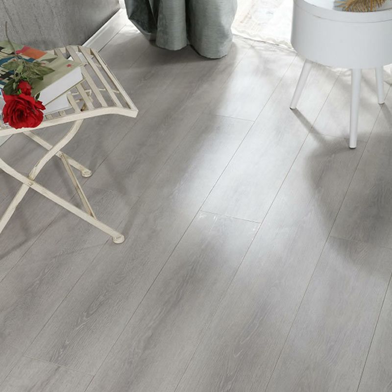 Pine Slip Resistant Laminate Plank Flooring Modern Laminate Floor