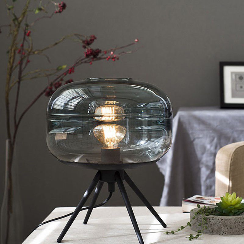 Lampe de table en verre de tambour de style nordique de style simplicité 11,5 "de largeur de chambre à coucher avec base de trépied en métal noir