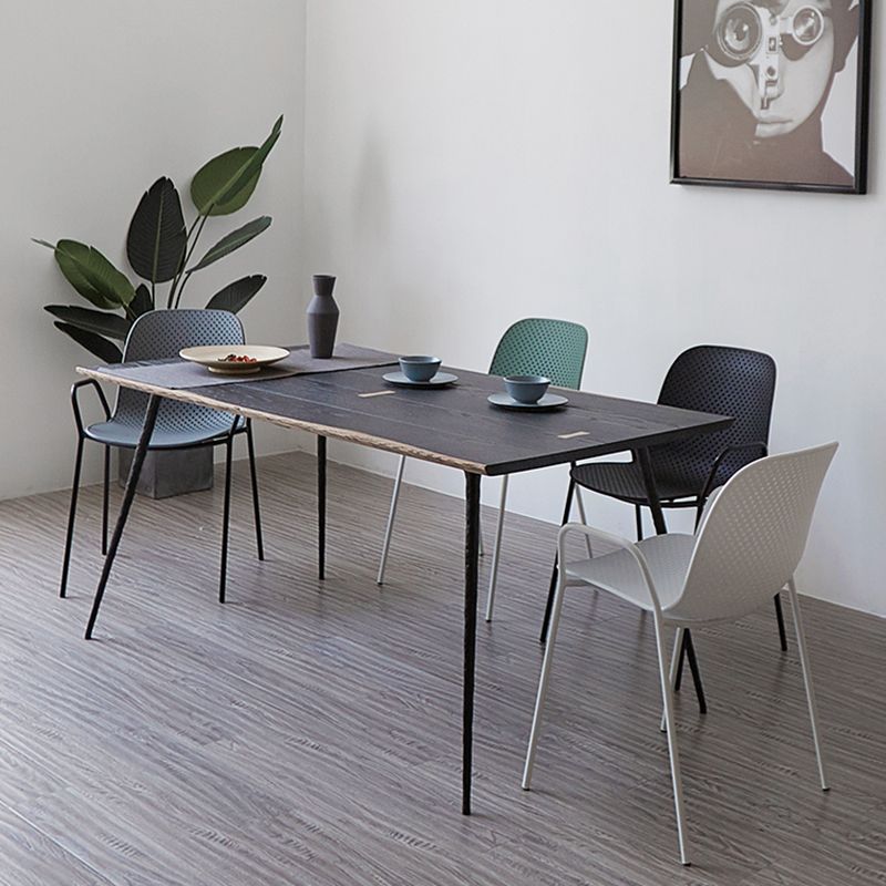 Sillas de comedor de plástico de cocina de estilo industrial que cenan sillones apilables con patas de metal