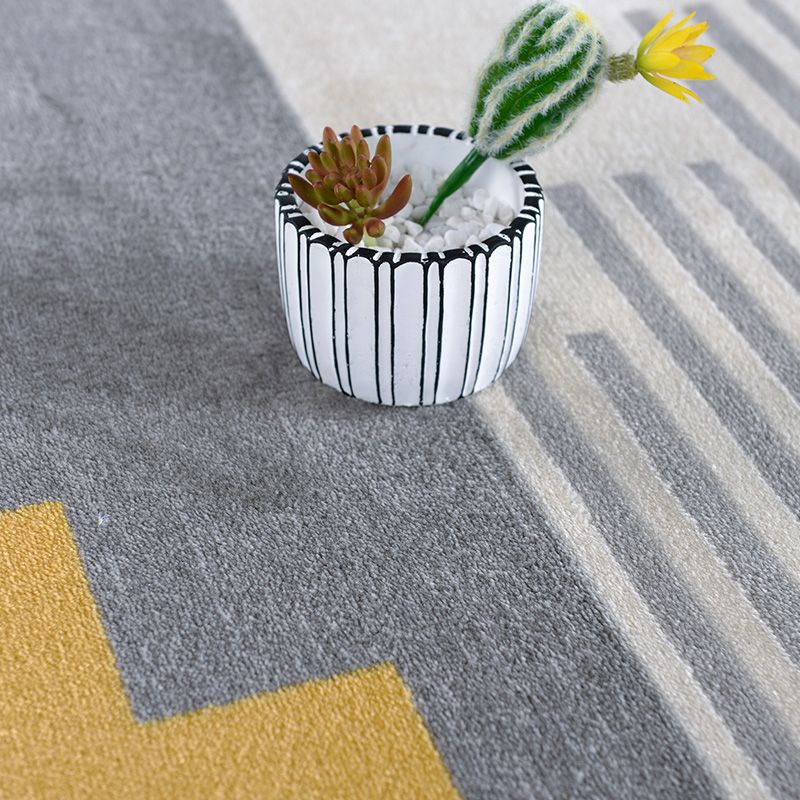 Stylish Modern Area Carpet Geometric Pattern Polyester Area Rug Anti-Slip Rug for Home Decor