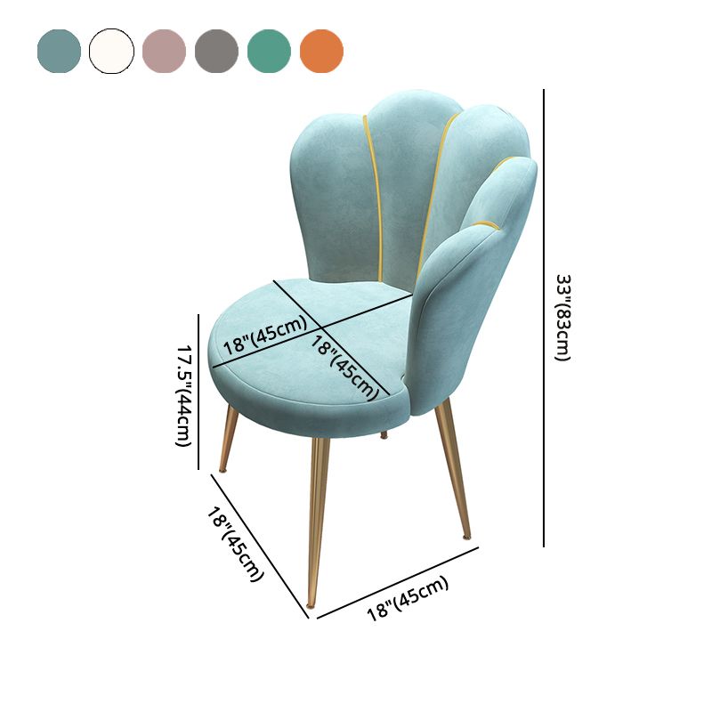 Silla de comedor de metal Glam, silla auxiliar de terciopelo para restaurante (juego de 4)
