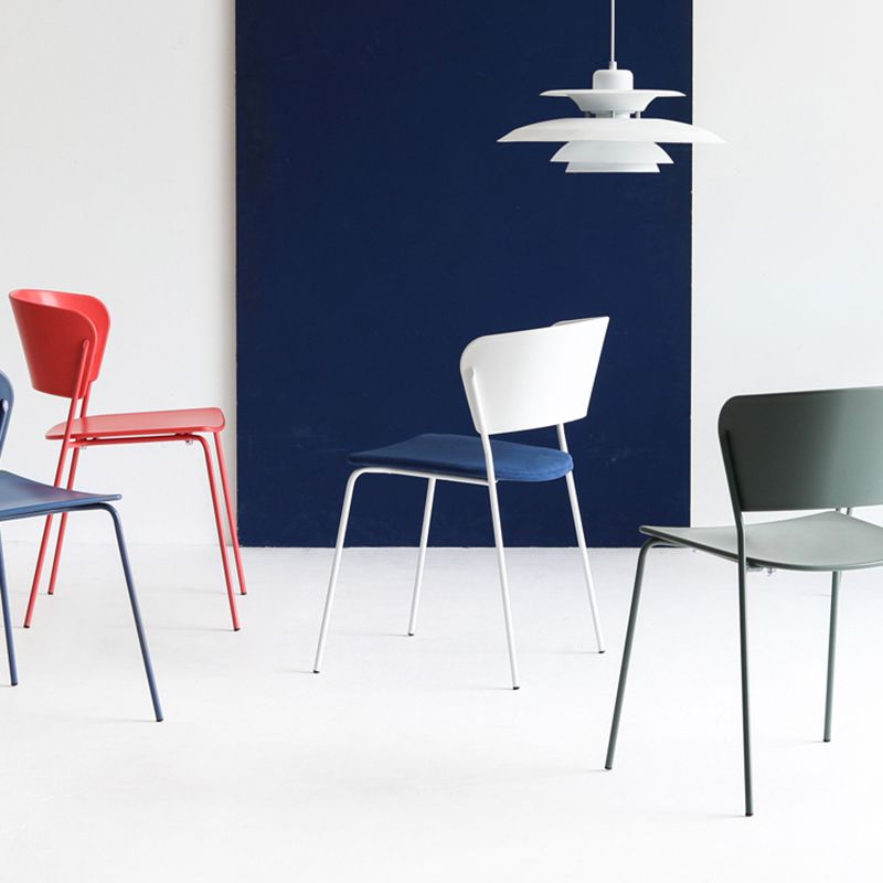 Silla lateral de comedor con respaldo abierto de diseño industrial, silla de comedor de plástico apilable