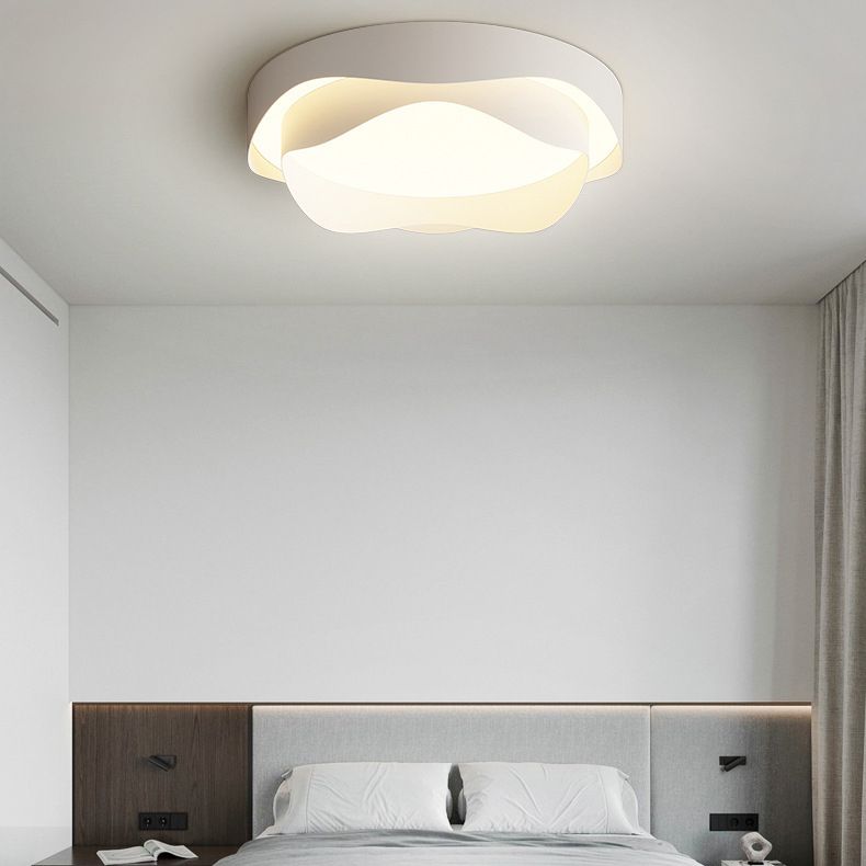 Metal Flush Mount Geometric Contemporary Flush Light in White