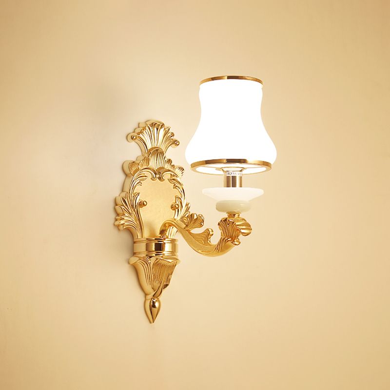 1/2 luci a parete Sconcetto classico forma Jarle Illuminazione montata a parete in vetro latte in giallo