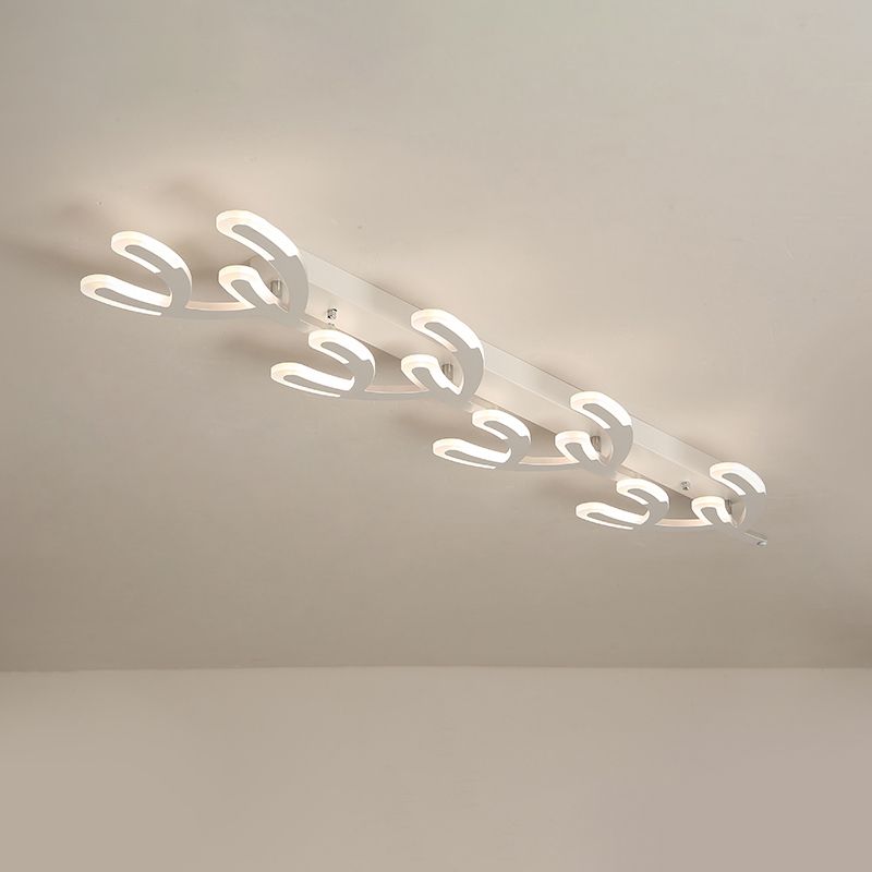 Minimalist LED Koralle Flush Mount Lampe Weiß Acryl 4/5-Kopf Wohnzimmer-Deckenbeleuchtung in Warm/Weißes Licht