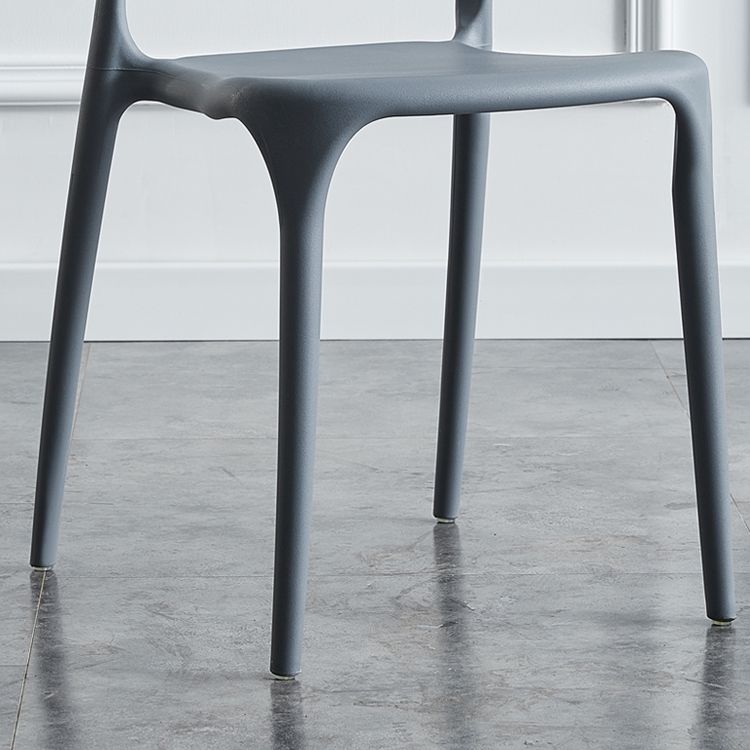Chaises d'appoint de salle à manger empilables en plastique Chaises de salle à manger sans accoudoirs à dossier ouvert (Ensemble de 4)