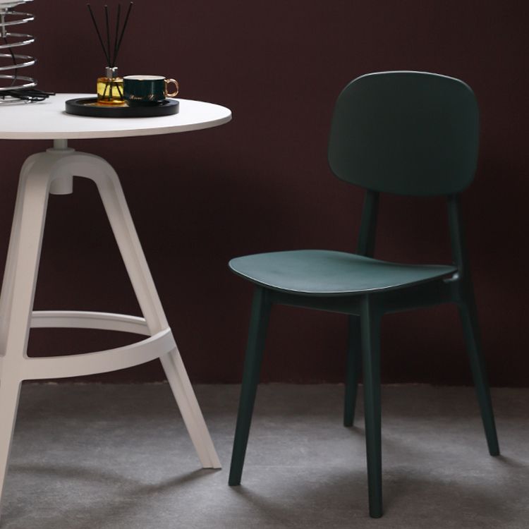 Sedia da pranzo moderna per interno-esterno.