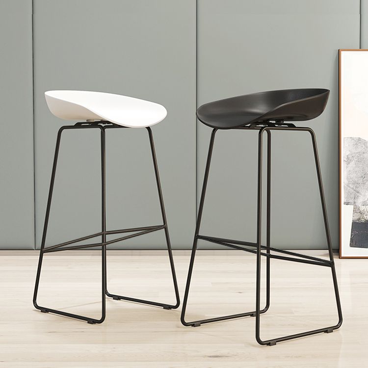 Modern Armless Backrest Counter Stool Iron Dessert Shop Bar Stool with Acrylic Seat