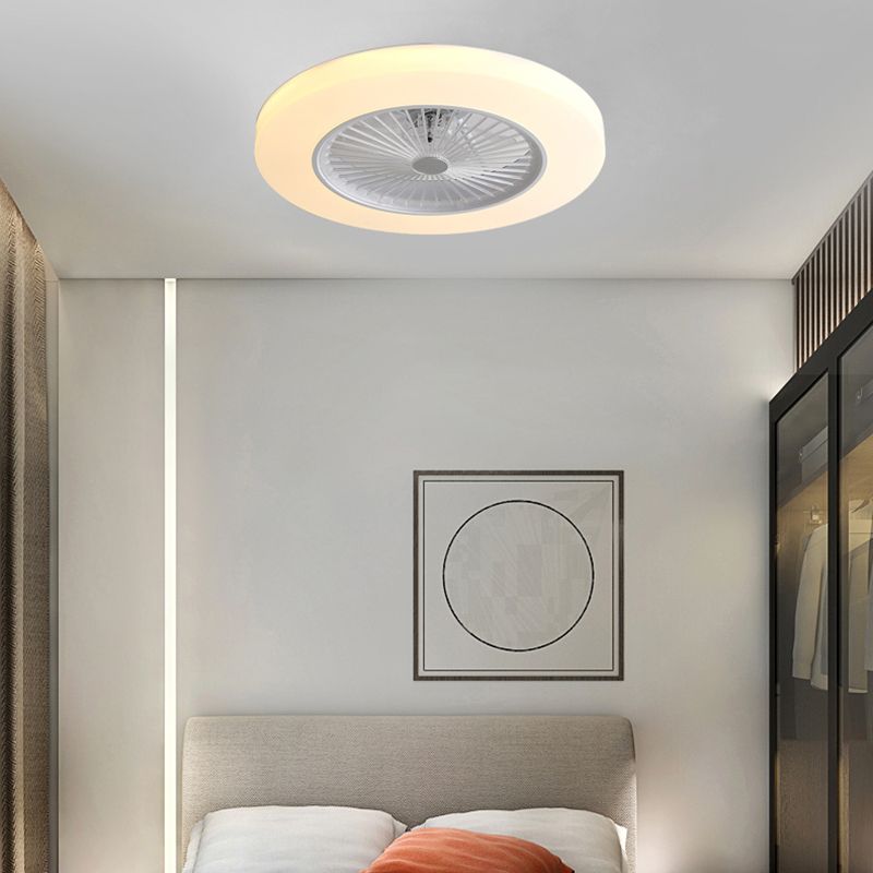 Gerade geschnittene runde Lüfterlampe Einfachheit Acryl-Esszimmer LED Semi Flush Light