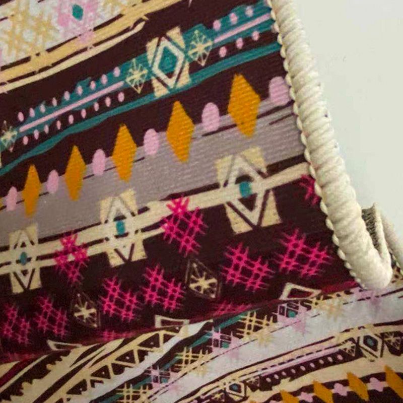 Red Olden Area Rug Graphic Indoor Rug Non-Slip Backing Rug for Living Room