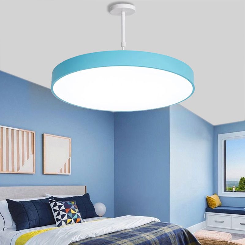 Mehrfarbige runde LED -Anhänger -Beleuchtungs -Leuchten -Makkaron -Metall -Makkaron -Hängebangußenlampe