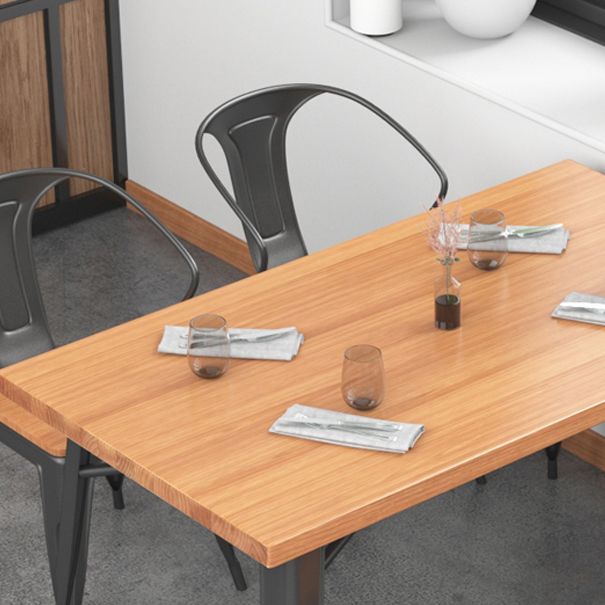 Mesa de comedor de madera sólida Mesa de comedor industrial de 4 patas con base de metal
