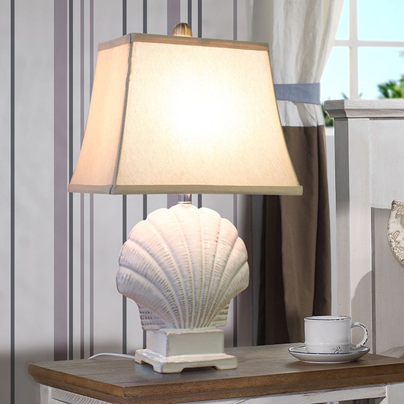 Handmade Ceramic Shell Night Light Country Style 1 Bulb Bedroom Table Lamp in Green/White with Pagoda Fabric Shade
