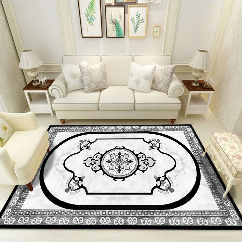 Brown Luxury Rug Polyester Graphic Rug Stain Resistant Rug for Living Room