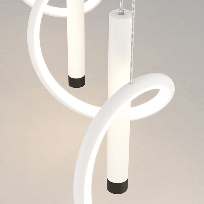 Eigentijdse stijl lineaire vorm eilandlichten metaal 3 licht hangende verlichtingsarmaturen