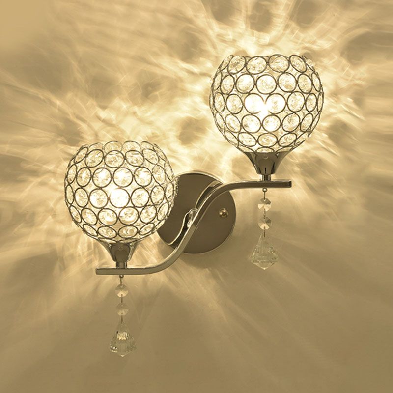 Lampada a monte a parete globale moderna lampada montata a parete a 2 luci con tonalità di cristallo chiaro