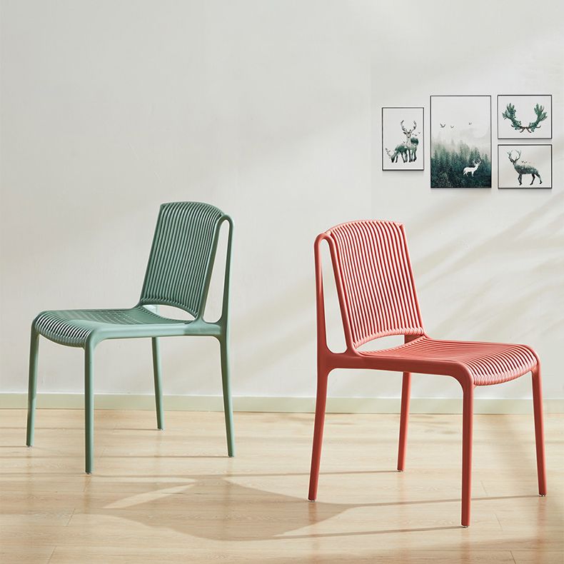 Chaise d'appoint en plastique pour cuisine scandinave, salle à manger, dossier à lattes