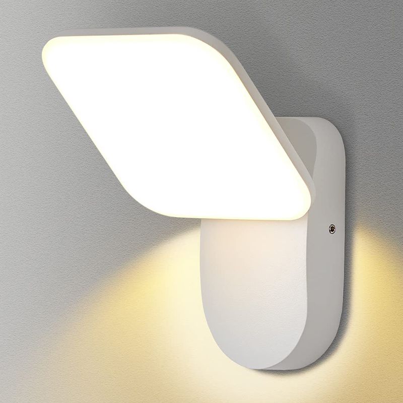 Geometric Shape Wall Lamp Modern Style Metal 1 Light Wall Light in White/Black