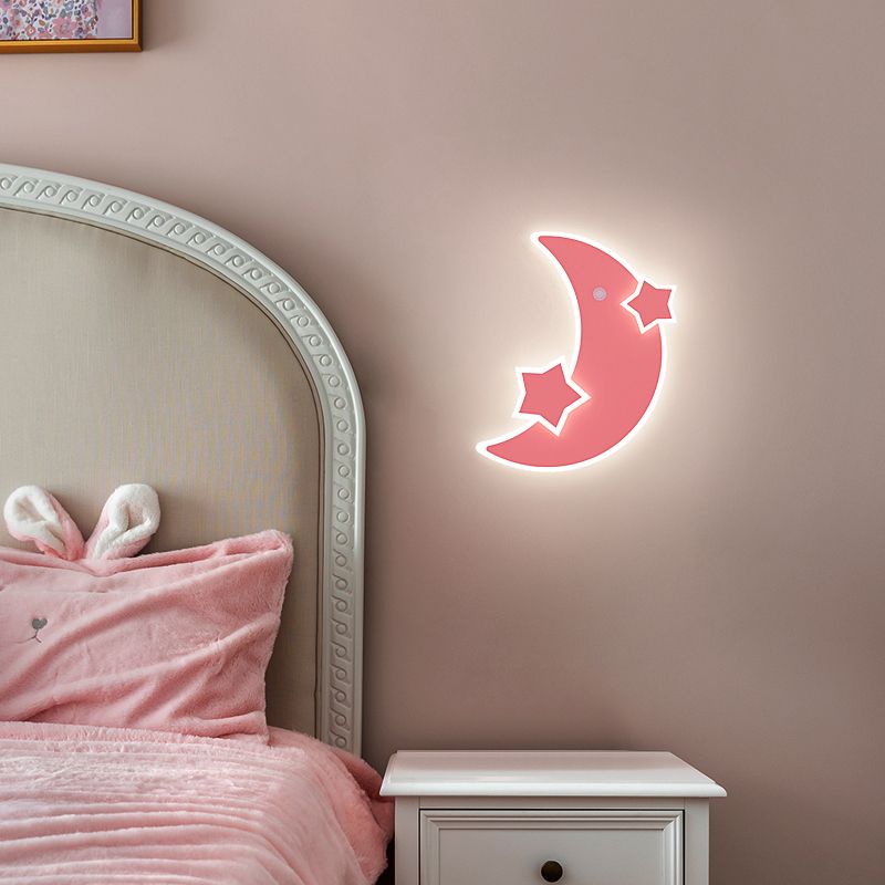 Modern Style Unique Shape Wall Sconce Metal 3 Light Sconce Lighting for Living Room