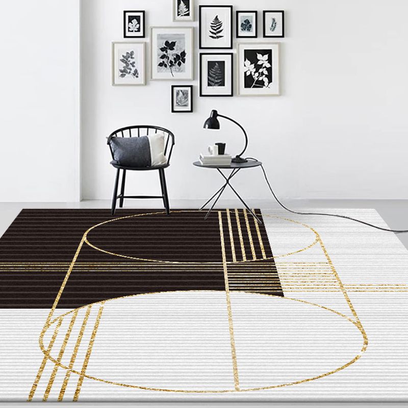 Scandinavian Modern Rug in Black and White Geometry Stripe Pattern Rug Polyester Washable Carpet for Home Decoration
