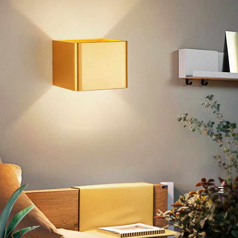 Simple Wall Mount Light Modern LED Wall Sconce Light with Metal Shade for Bedroom