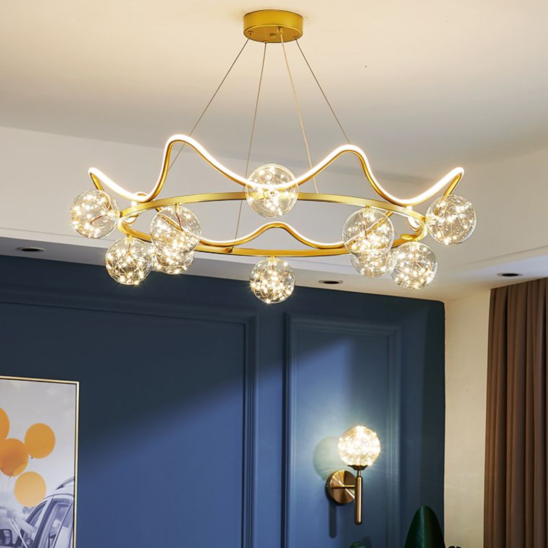 Éclairage de lustre simple en or