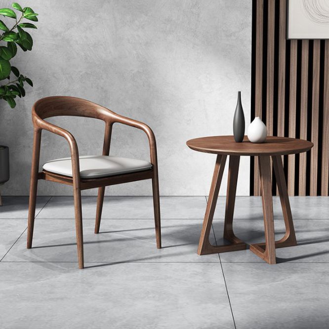 Round Casual Dining Table Wood Color Fixed Table with Ashwood Solid Wood