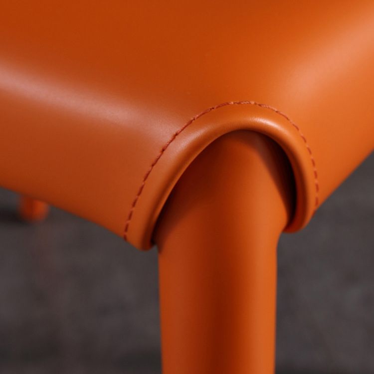 Silla lateral moderna de Parsons silla de cuero curva de cuero