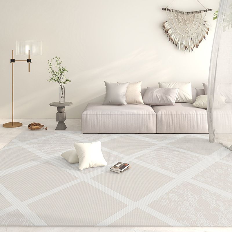 Light Gray Graphic Rug Polyester Casual Rug Stain Resistant Rug for Living Room