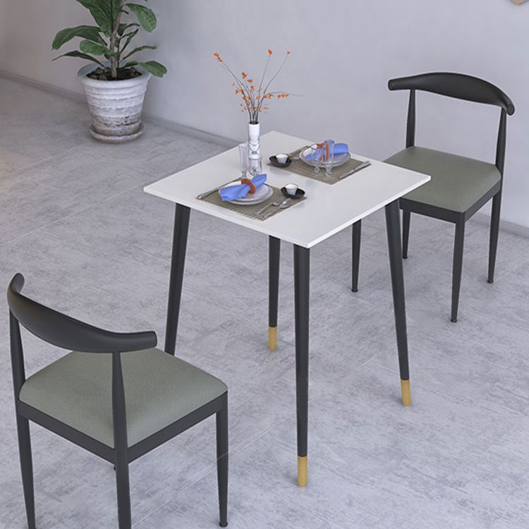 Table de salle à manger en marbre de collection de salle à manger de style industriel avec 4 pieds