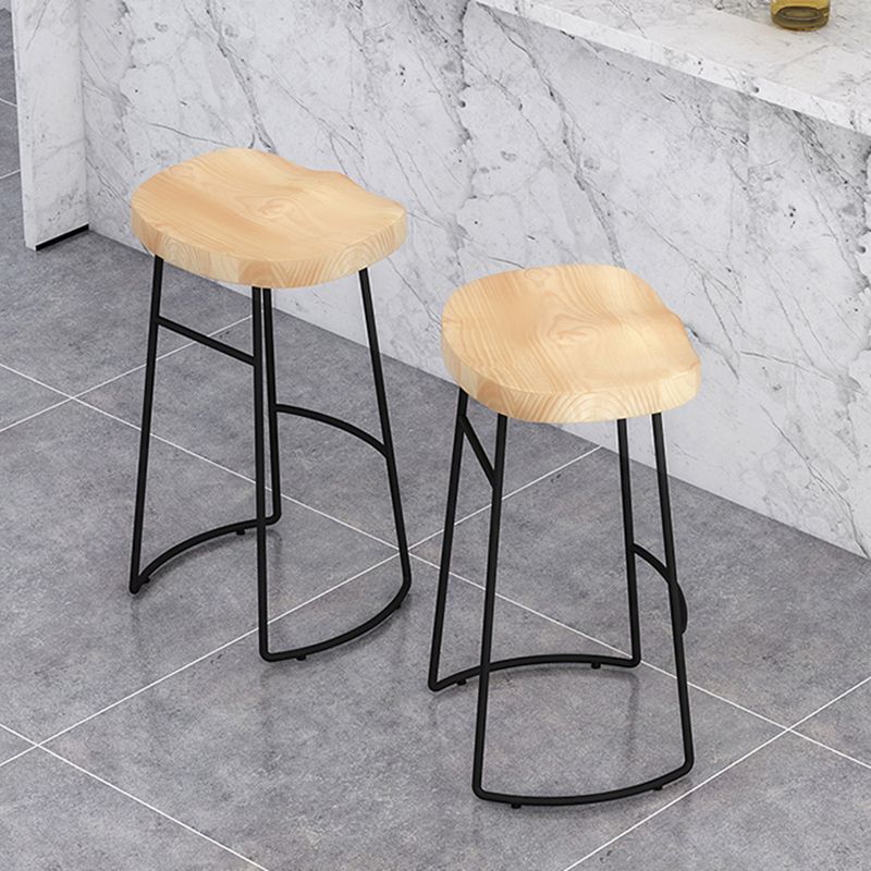 Modern Armless Backless Counter Stool Pine Wood Bar Stool with Pedal for Cafe