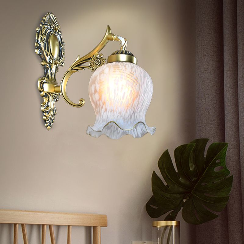 Weiße Glasgold Wandhalterung Lampe gedruckte Blume einzelner Kopf Land
