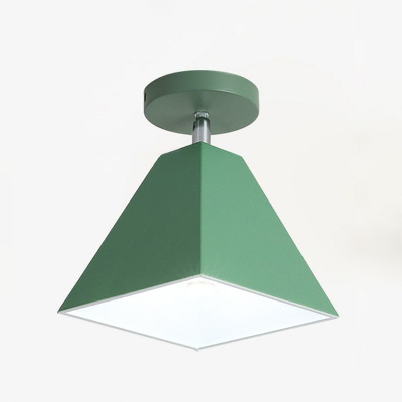 Luz montada en techo de pasillo de una sola bombilla metálica de montaje semi empotrado trapezoidal Simplicity