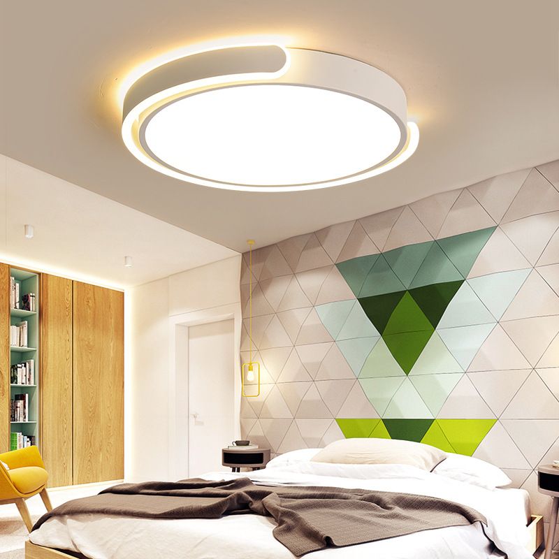 Round LED Ceiling Light Fixture Modernism Metal Bedroom Flushmount Lighting with Acrylic Diffuser