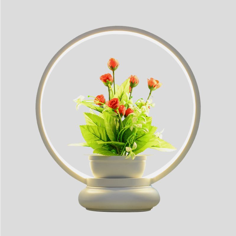 Ronde/vierkante slaapkamer Tafellicht Industrieel metalen LED Zwart/Wit Nachtlamp met plantendecoratie, warm/wit licht