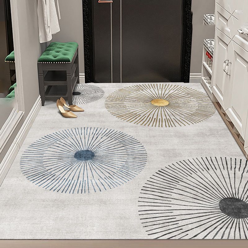 Brown Modern Rug Polyester Graphic Indoor Rug Stain Resistant Rug for Living Room