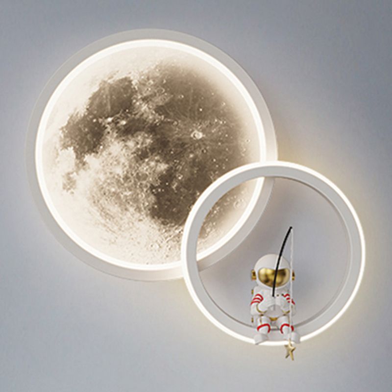 Modern Metal Wall Light Round Shape LED Wall Sconce with Astronaut for Bedroom