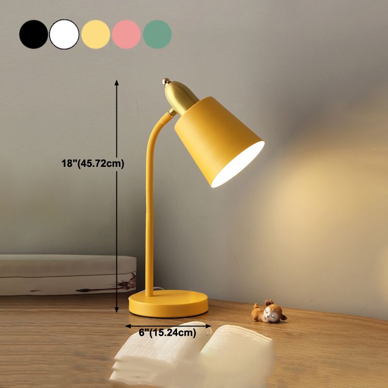 Lampada da tavolo conico in stile contemporaneo metallo a 1 luce